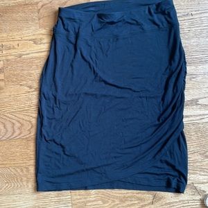 Black Skechers Skirt Tulip hem size Medium